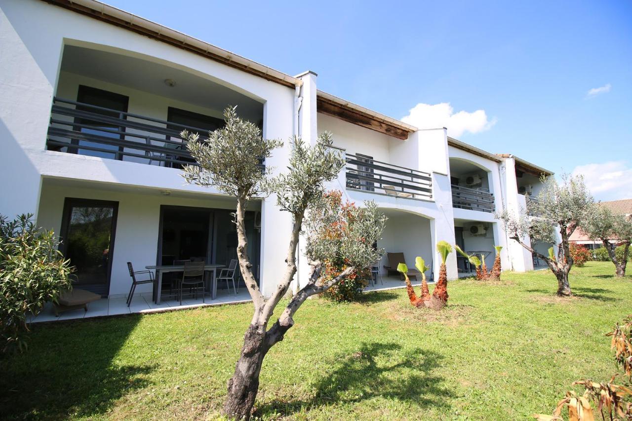 רויומס Residence De Tourisme Domaine De Janus מראה חיצוני תמונה
