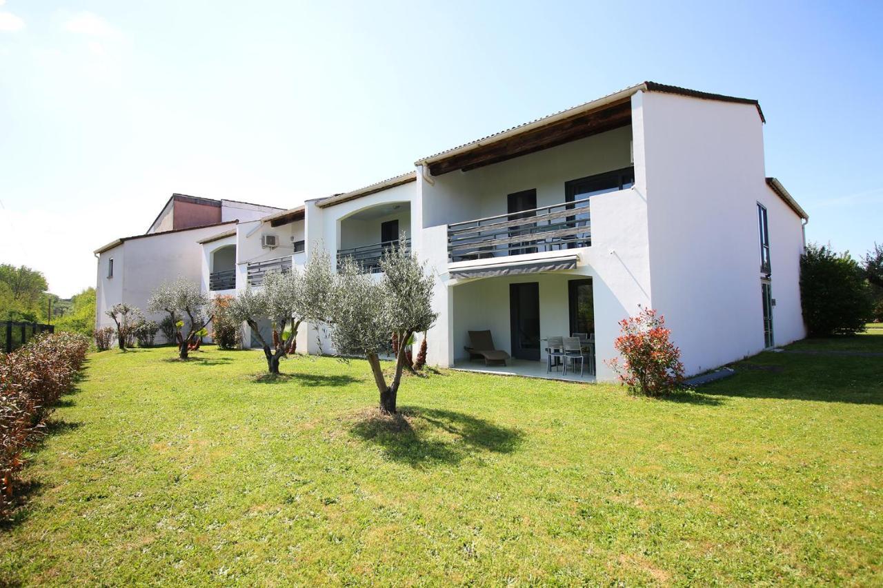 רויומס Residence De Tourisme Domaine De Janus מראה חיצוני תמונה