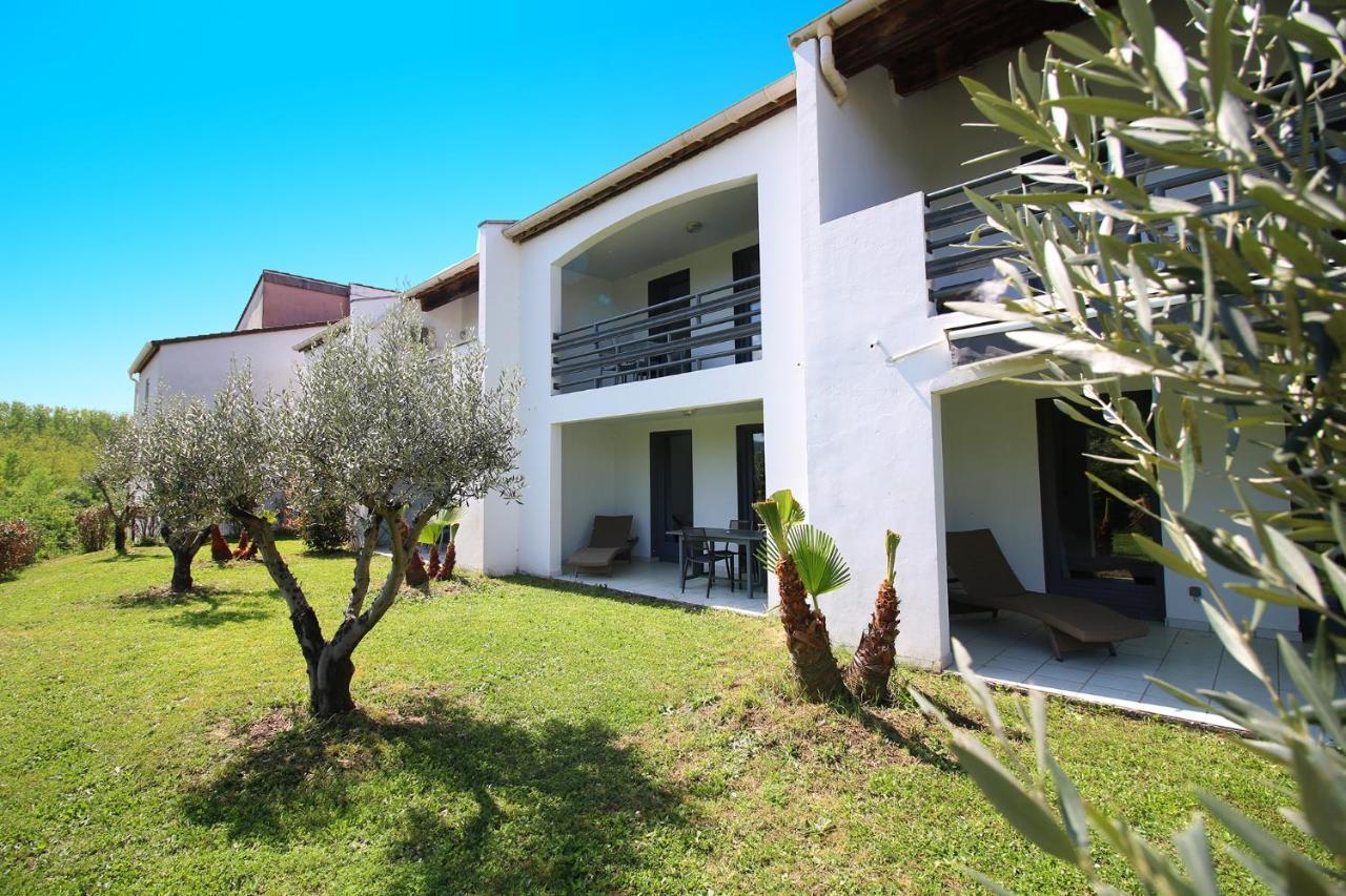 רויומס Residence De Tourisme Domaine De Janus מראה חיצוני תמונה