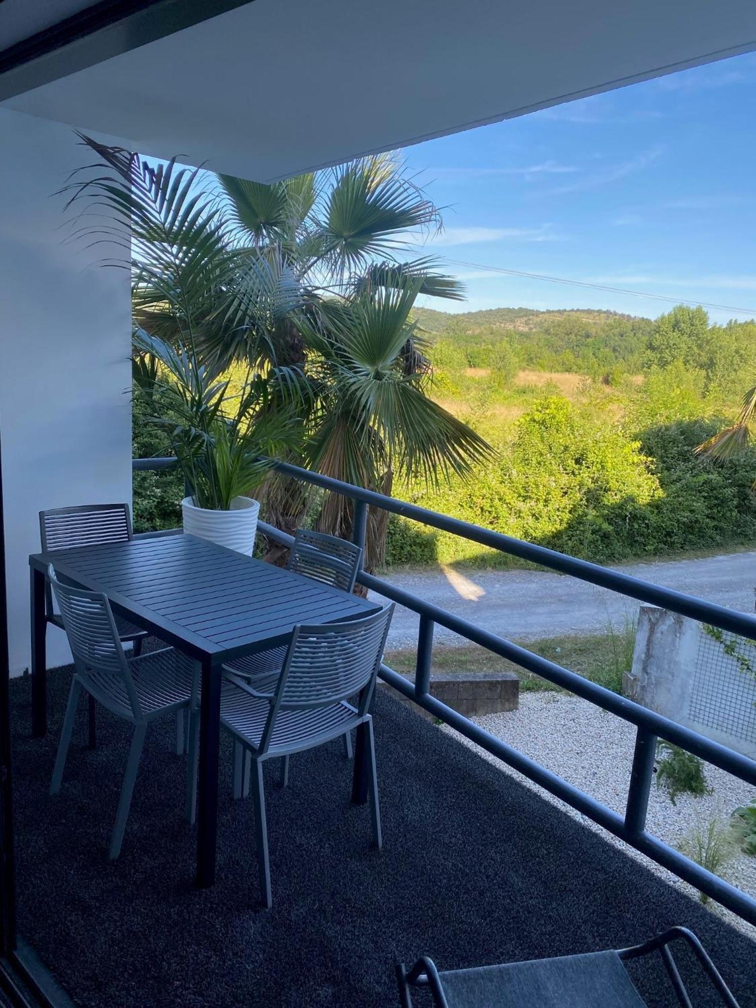 רויומס Residence De Tourisme Domaine De Janus מראה חיצוני תמונה
