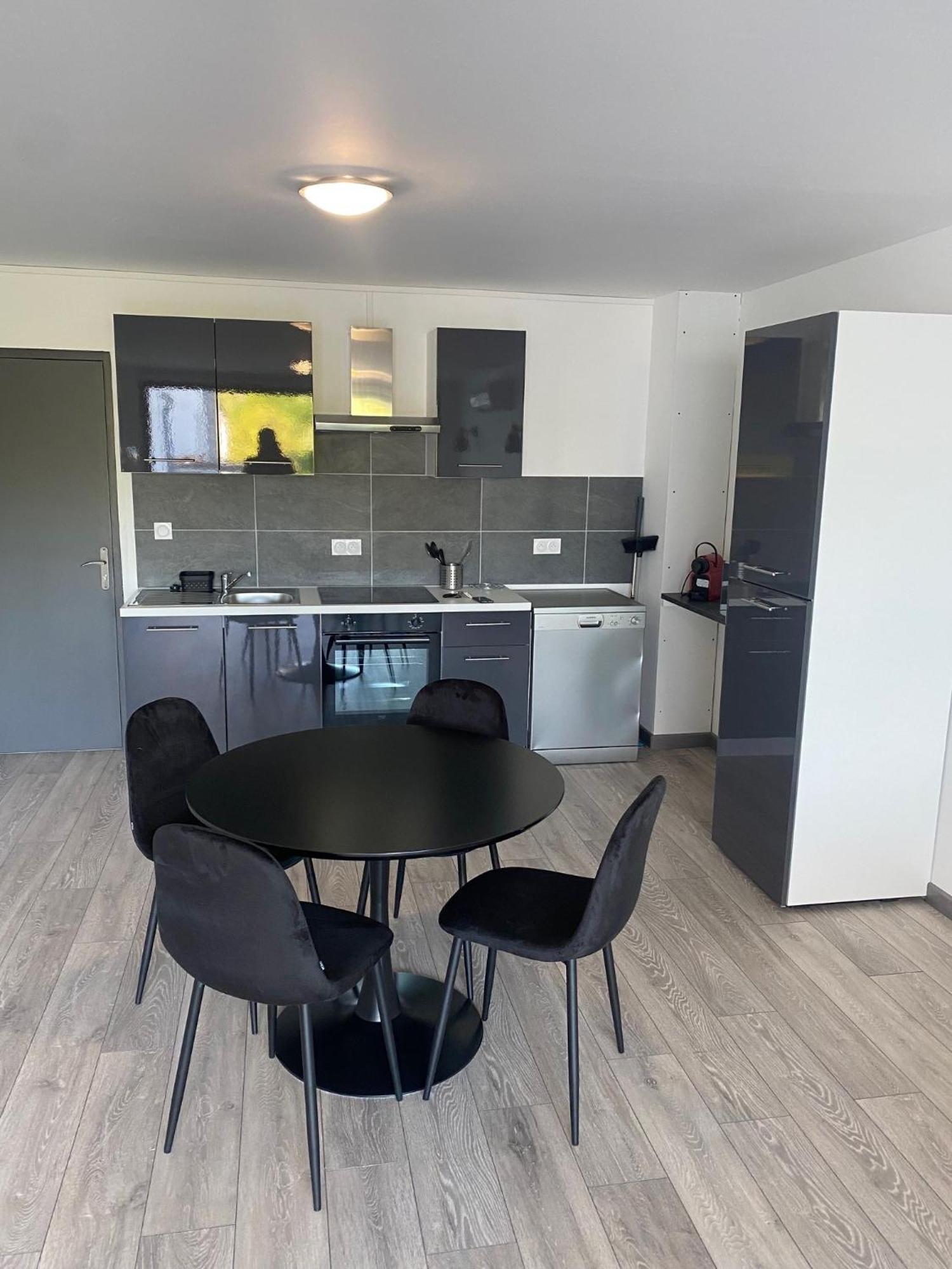 רויומס Residence De Tourisme Domaine De Janus מראה חיצוני תמונה